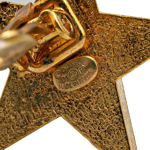 Pre-owned Chanel Gold Plated Enamel CC Star Clip on Earrings Gold