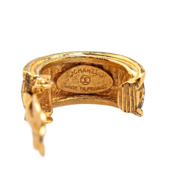 Pre-owned Chanel Gold Plated Round Drop Clip on Earrings Gold