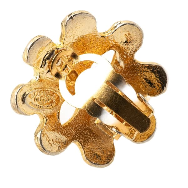 Pre-owned Chanel Gold Plated CC Flower Clip On Earrings Gold