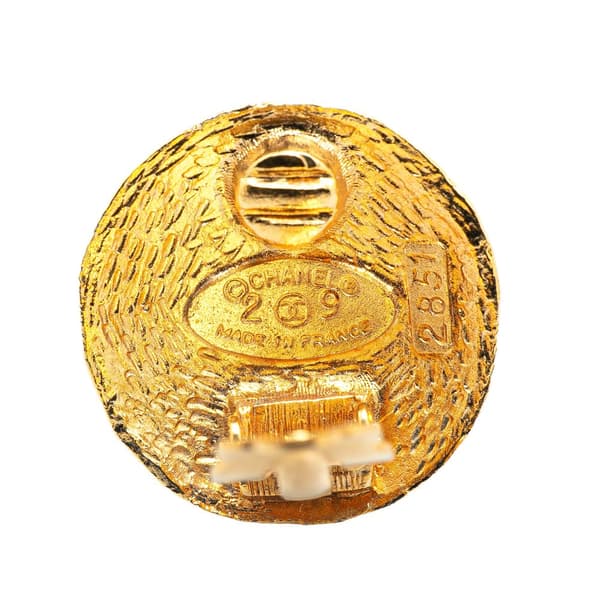 Pre-owned Chanel Gold Plated CC Round Clip On Earrings Gold