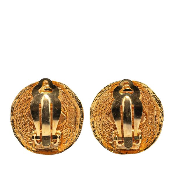 Pre-owned Chanel Gold Plated CC Round Clip On Earrings Gold