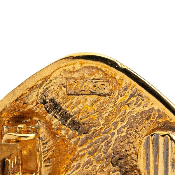 Pre-owned Chanel Gold Plated Matelasse Diamond Clip On Earrings Gold