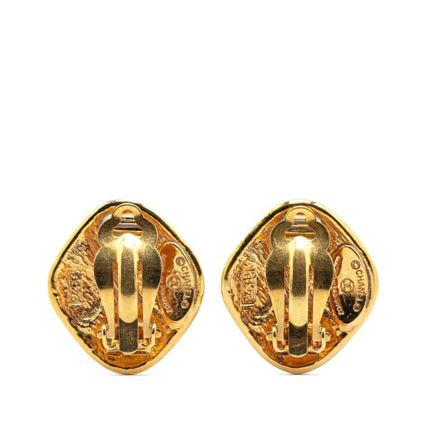 Pre-owned Chanel Gold Plated Matelasse Diamond Clip On Earrings Gold