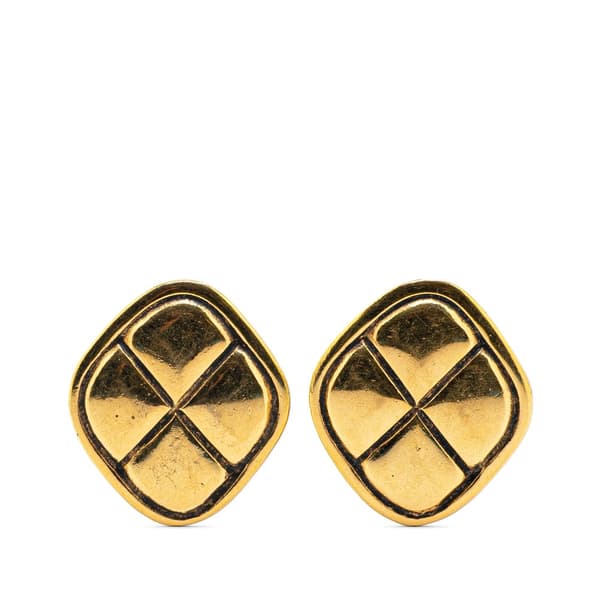 Pre-owned Chanel Gold Plated Matelasse Diamond Clip On Earrings Gold