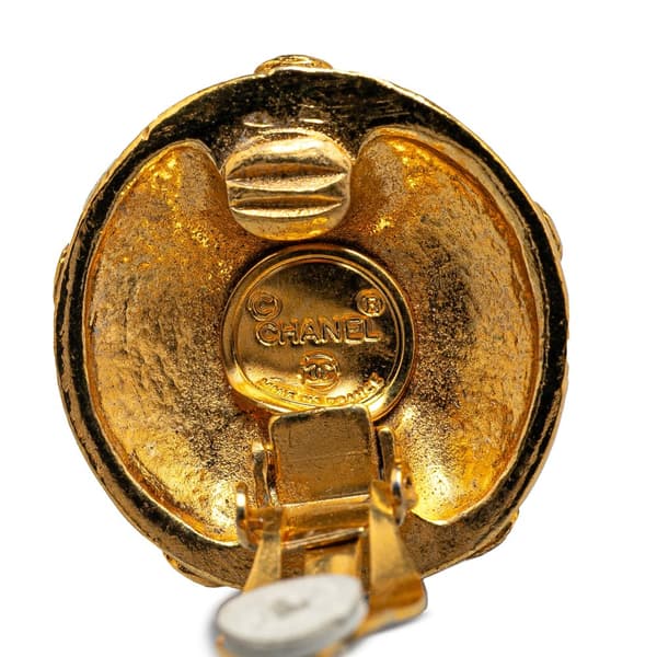 Pre-owned Chanel Gold Plated CC Flower Clip On Earrings Gold