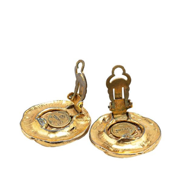 Pre-owned Chanel Gold Plated CC Round Clip On Earrings Gold