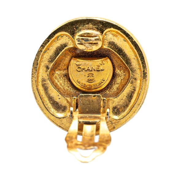 Pre-owned Chanel Gold Plated CC Round Clip on Earrings Gold