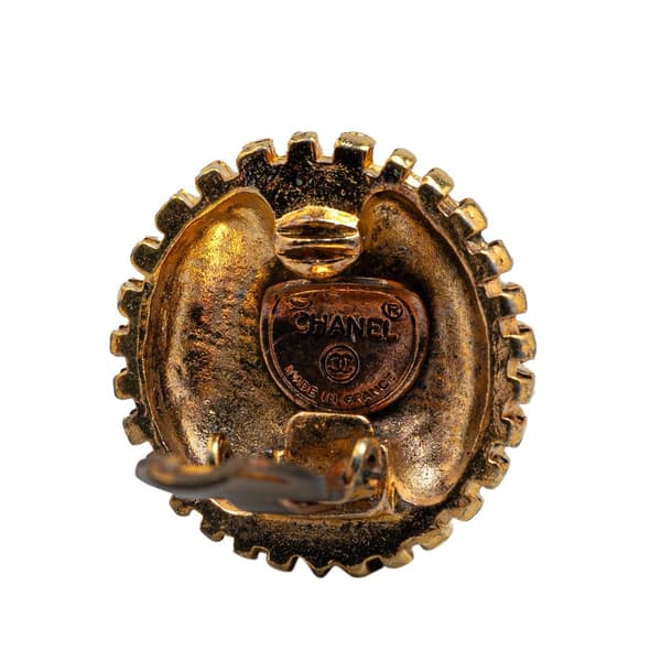 Pre-owned Chanel Gold Plated CC Round Clip on Earrings Gold