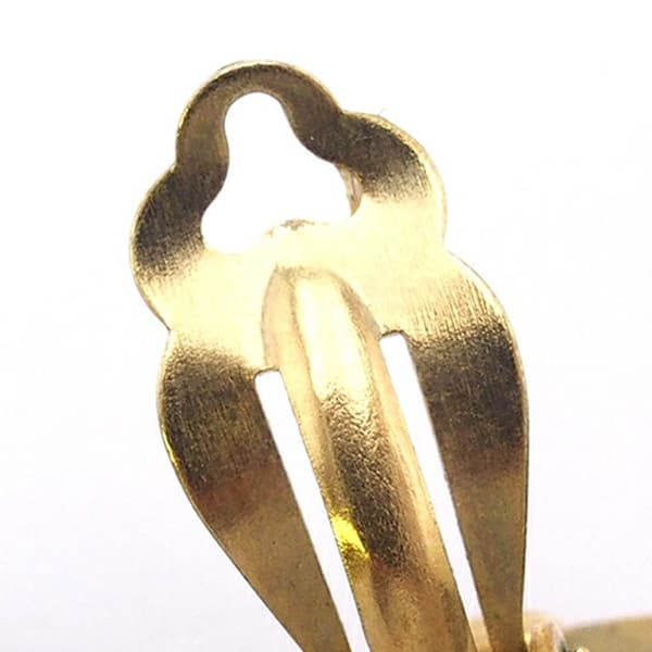 Pre-owned Chanel Gold Plated CC Button Clip On Earrings Gold