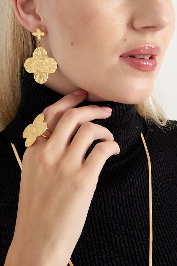 Statement Örhängen i Rostfritt Stål - Clover Class - Blanka & Mönstrade Blommor - Guld
