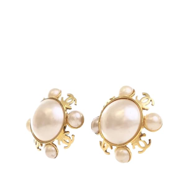 Pre-owned Chanel Gold Plated Faux Pearl Clip On Earrings Gold