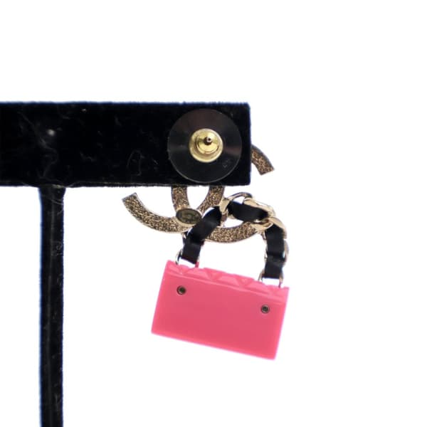 Pre-owned Chanel Gold Plated Calfskin Resin CC Handbag Push Back Earrings Gold