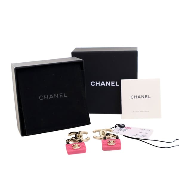 Pre-owned Chanel Gold Plated Calfskin Resin CC Handbag Push Back Earrings Gold