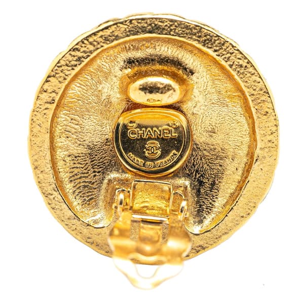 Pre-owned Chanel Gold Plated CC Round Clip on Earrings Gold
