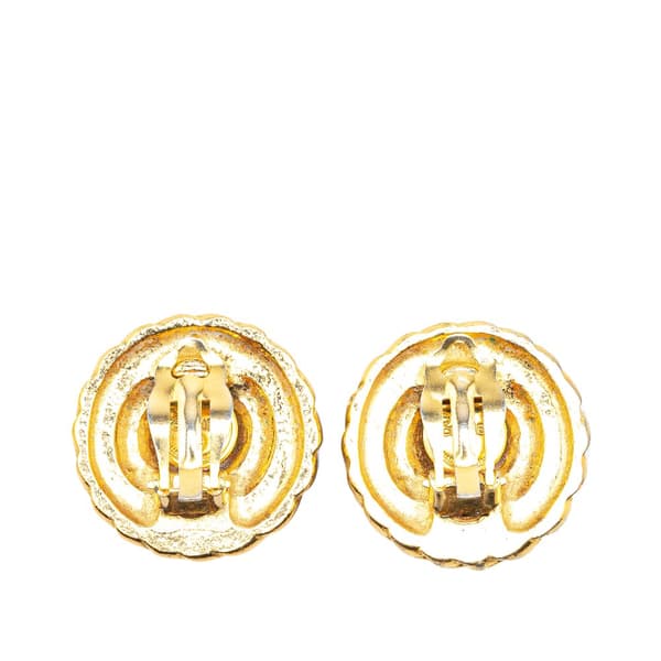 Pre-owned Chanel Gold Plated CC Round Clip On Earrings Gold