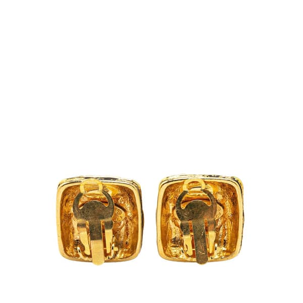 Pre-owned Chanel Gold Plated CC Quilted Square Clip on Earrings Gold