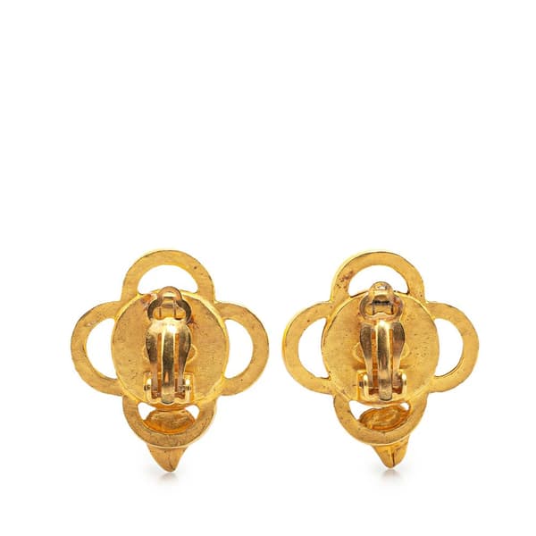 Pre-owned Chanel Gold Plated Gripoix Clover Clip On Earrings Gold