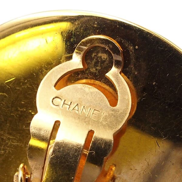 Pre-owned Chanel Gold Plated CC Button Clip On Earrings Gold
