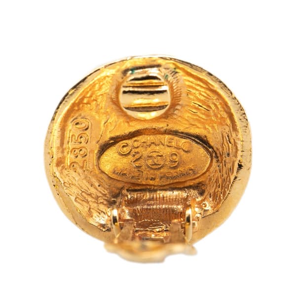 Pre-owned Chanel Gold Plated CC Round Clip On Earrings Gold