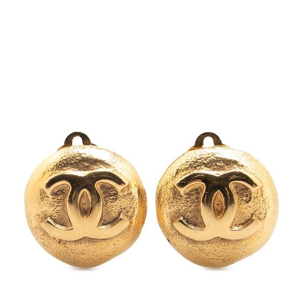 Pre-owned Chanel Gold Plated CC Round Clip On Earrings Gold