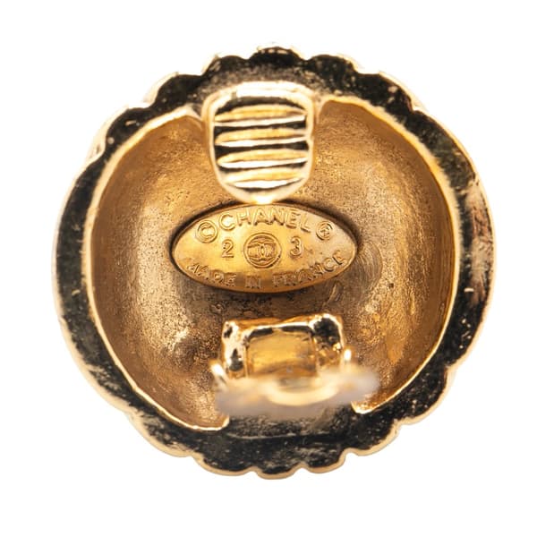 Pre-owned Chanel Gold Plated CC Dome Clip On Earrings Gold
