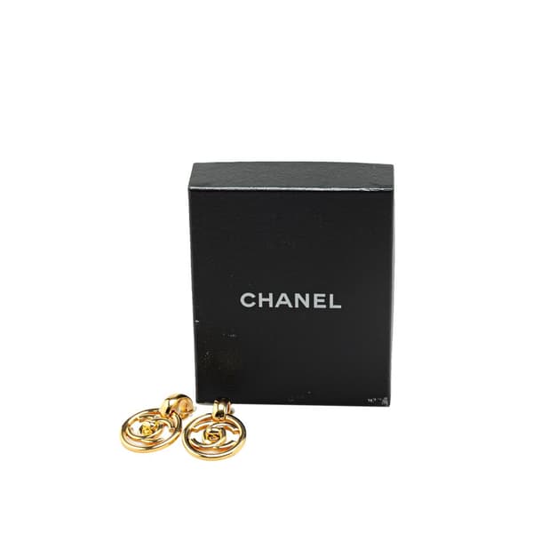 Pre-owned Chanel Gold Plated CC Turnlock Round Drop Clip On Earrings Gold