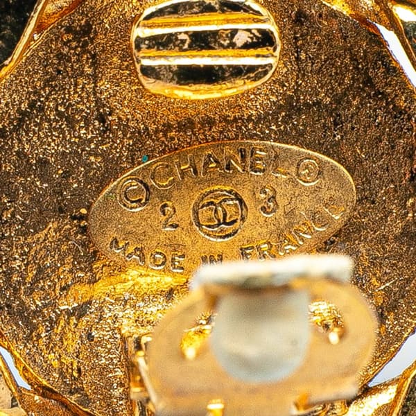 Pre-owned Chanel Gold Plated CC Rhinestones Clip on Earrings Gold