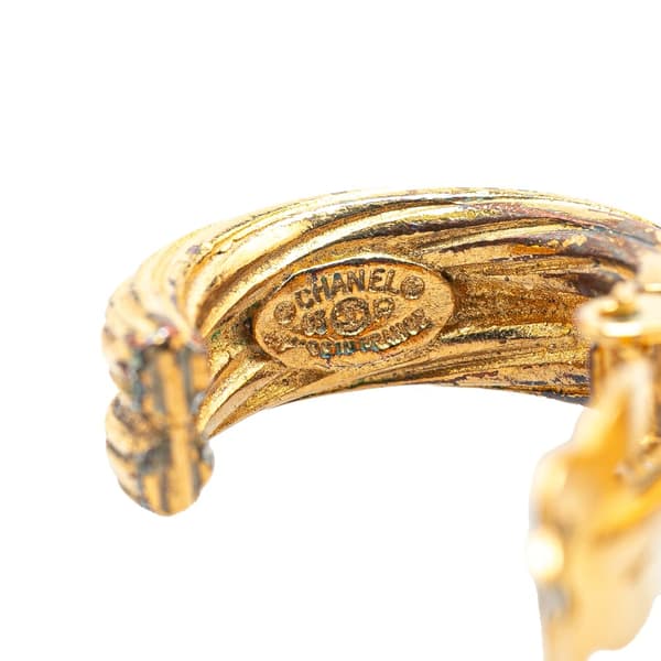 Pre-owned Chanel Gold Plated CC Drop Clip-On Earrings Gold