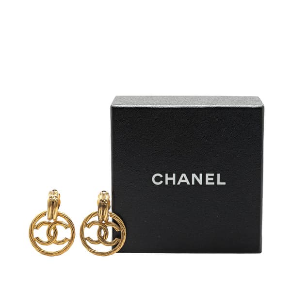 Pre-owned Chanel Gold Plated CC Drop Clip-On Earrings Gold