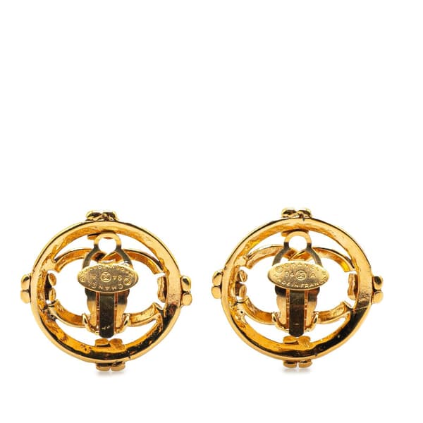 Pre-owned Chanel Gold Plated CC Round Clip On Earrings Gold