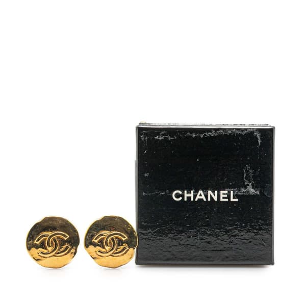 Pre-owned Chanel Gold Plated CC Round Clip On Earrings Gold