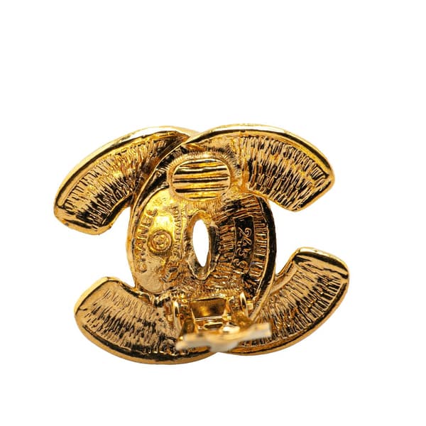 Pre-owned Chanel Gold Plated CC Quilted Clip On Earrings Gold