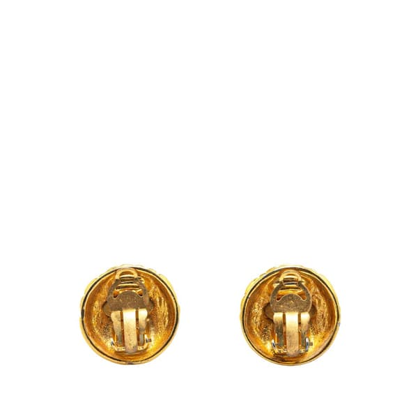 Pre-owned Chanel Gold Plated CC Quilted Round Clip on Earrings Gold