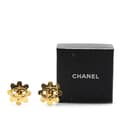 Miniatyrbild 4 av 4: Pre-owned Chanel Gold Plated CC Flower Clip On Earrings Gold