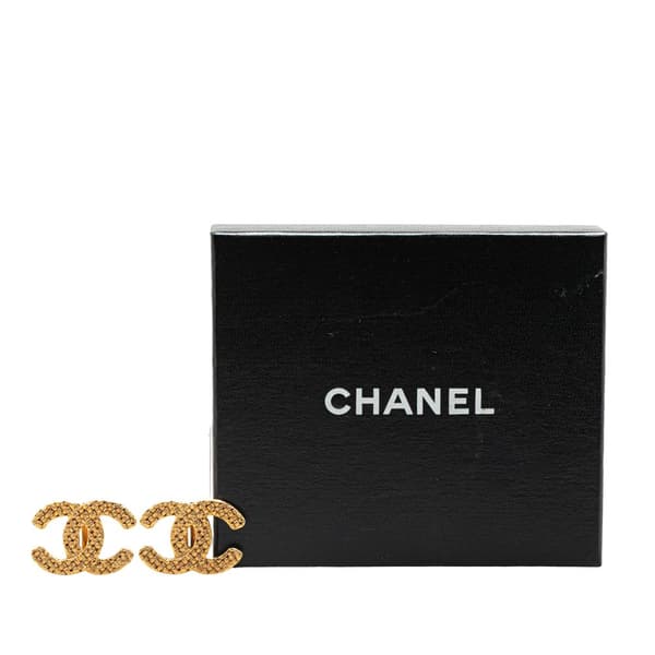 Pre-owned Chanel Gold Plated CC Woven Clip On Earrings Gold