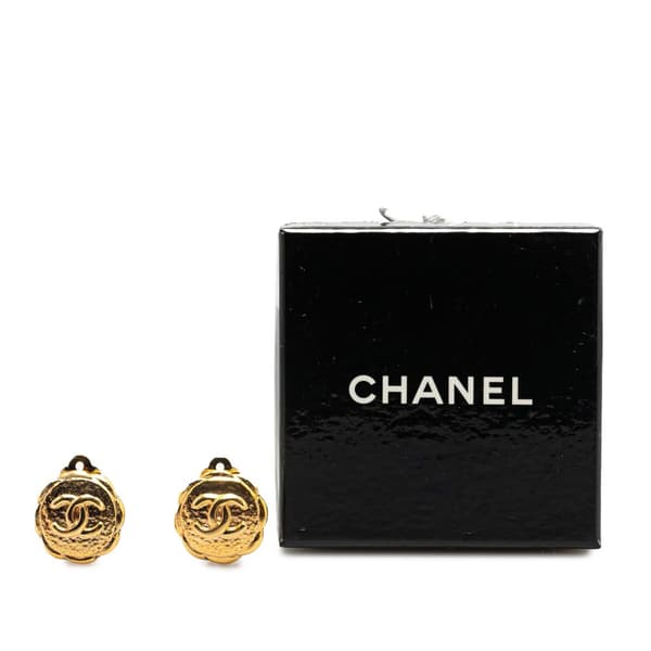 Pre-owned Chanel Gold Plated CC Round Clip On Earrings Gold