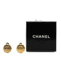Miniatyrbild 4 av 4: Pre-owned Chanel Gold Plated CC Round Clip On Earrings Gold