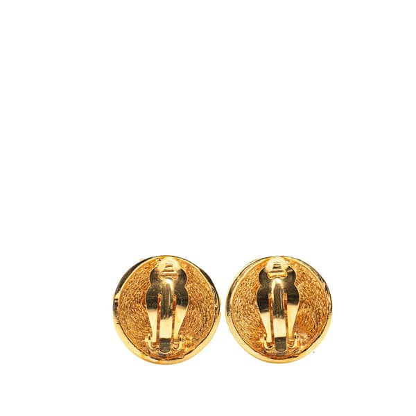 Pre-owned Chanel Gold Plated CC Quilted Round Clip on Earrings Gold