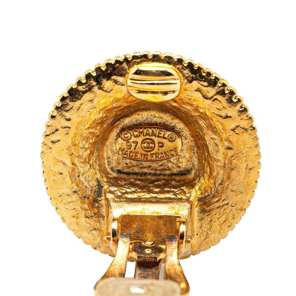 Pre-owned Chanel Gold Plated CC Round Clip On Earrings Gold