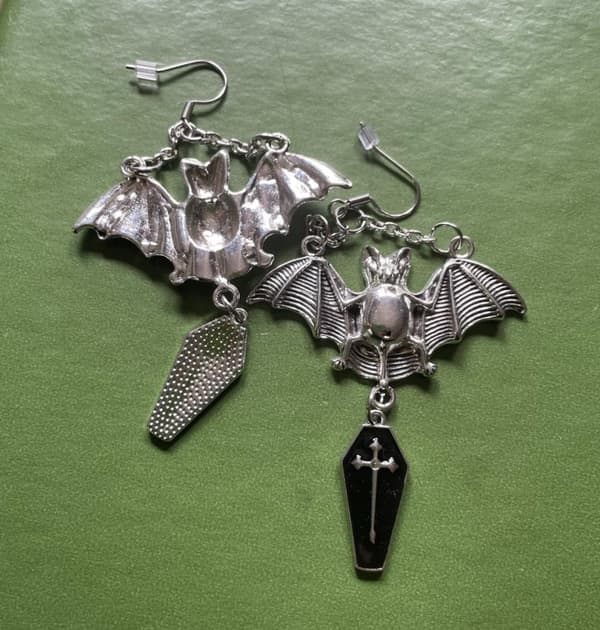 Earrings - Bat - Coffin - Red