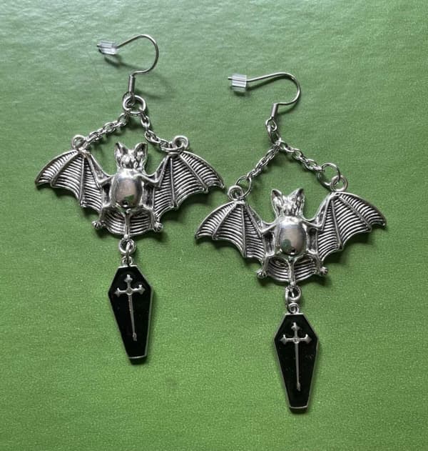 Earrings - Bat - Coffin - Red