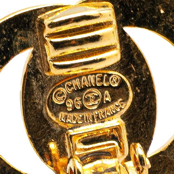 Pre-owned Chanel Gold Plated CC Turnlock Clip On Earrings Gold