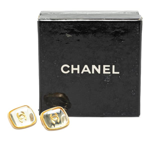 Pre-owned Chanel Gold Plated CC Resin Square Push Back Earrings Gold