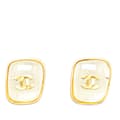 Miniatyrbild 1 av 4: Pre-owned Chanel Gold Plated CC Resin Square Push Back Earrings Gold