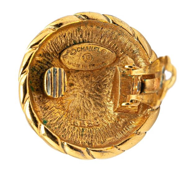 Pre-owned Chanel Gold Plated CC Round Clip On Earrings Gold