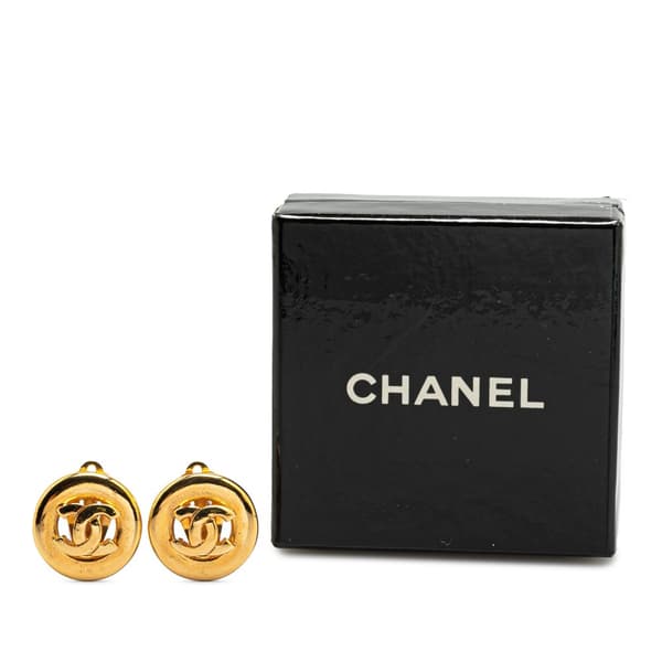 Pre-owned Chanel Gold Plated CC Round Clip On Earrings Gold