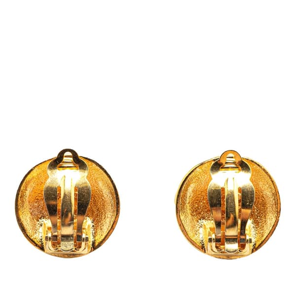 Pre-owned Chanel Gold Plated CC Quilted Round Clip On Earrings Gold