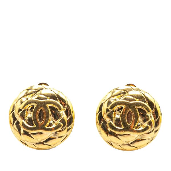 Pre-owned Chanel Gold Plated CC Quilted Round Clip On Earrings Gold