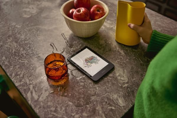 Rakuten Kobo Clara Color e-kirjanlukija Kosketusnäyttö 16 Gt Wi-Fi Musta