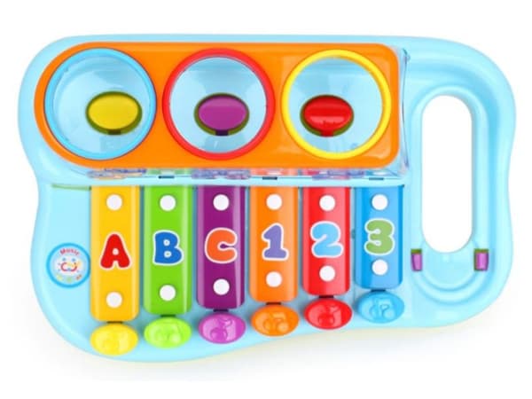 Urut, symbaalit, piano, opetuslelu + pallot